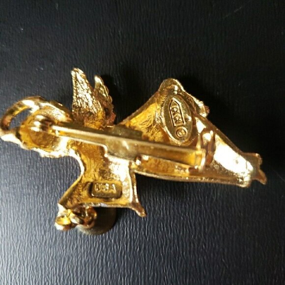 Vintage Gold tone Angel Brooch Halo and Bell 1.5 nch Signed C.C. - Picture 4 of 5